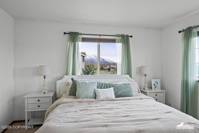 1175 N Angus Loop, Palmer, AK 99645
