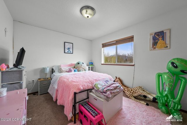 1175 N Angus Loop, Palmer, AK 99645