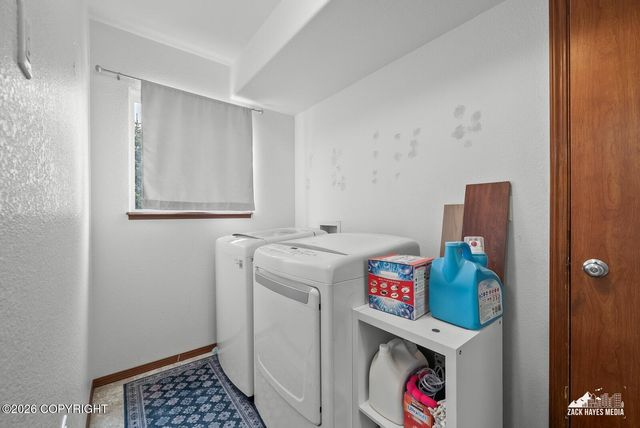 1175 N Angus Loop, Palmer, AK 99645