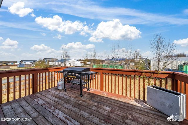 1175 N Angus Loop, Palmer, AK 99645
