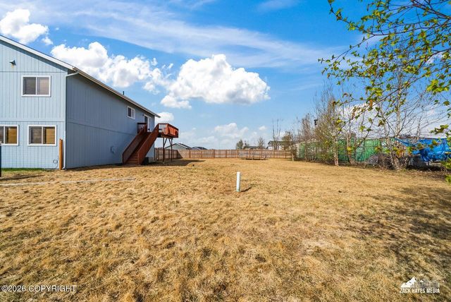 1175 N Angus Loop, Palmer, AK 99645