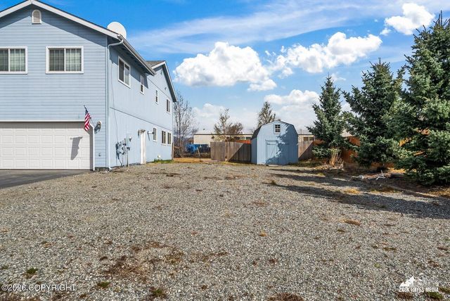 1175 N Angus Loop, Palmer, AK 99645