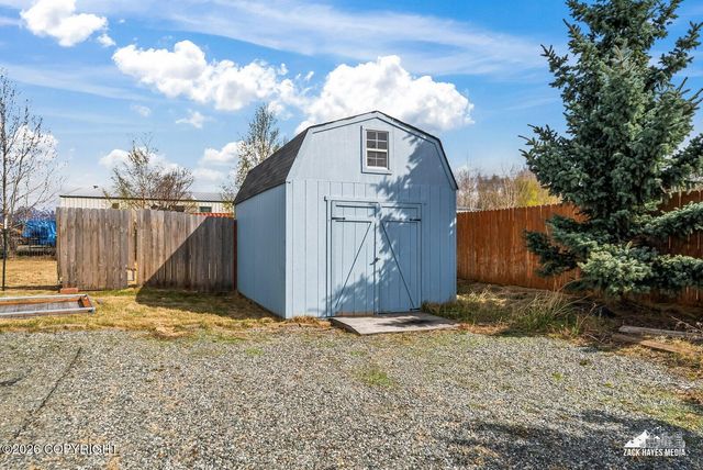 1175 N Angus Loop, Palmer, AK 99645