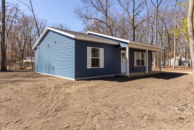8992 Mackinaw Trail Drive, Reynolds Twp, MI 49329
