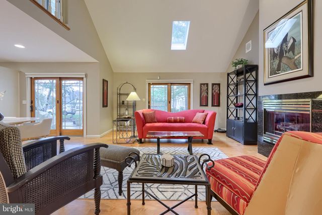 101 CHAPEL LN, Brownstown, PA 17508