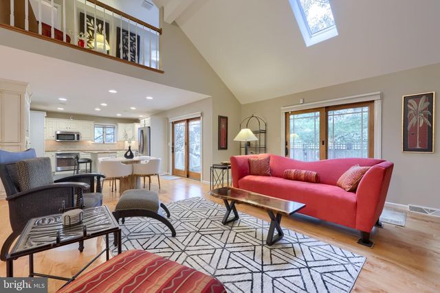 101 CHAPEL LN, Brownstown, PA 17508