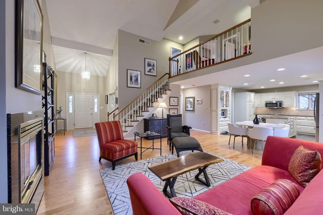 101 CHAPEL LN, Brownstown, PA 17508