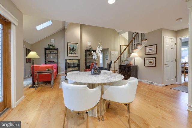 101 CHAPEL LN, Brownstown, PA 17508