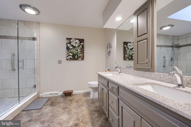 101 CHAPEL LN, Brownstown, PA 17508