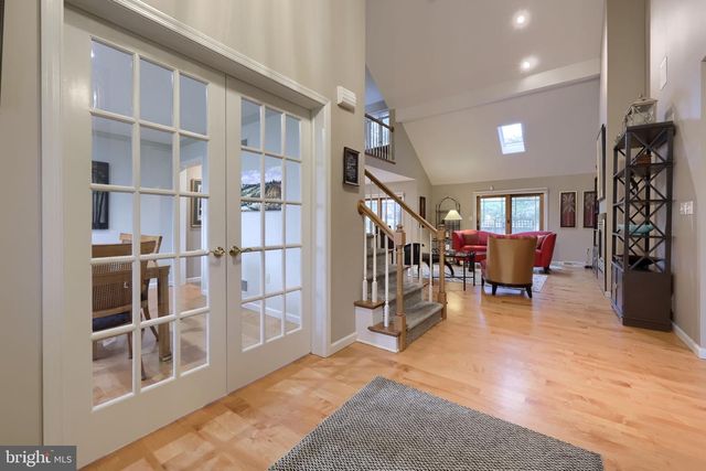 101 CHAPEL LN, Brownstown, PA 17508