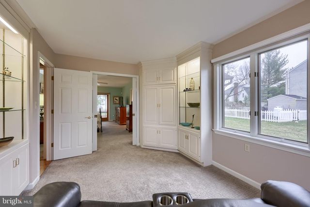 101 CHAPEL LN, Brownstown, PA 17508