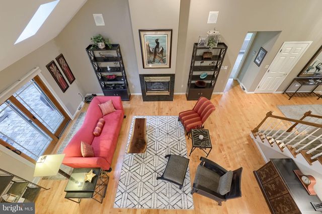 101 CHAPEL LN, Brownstown, PA 17508