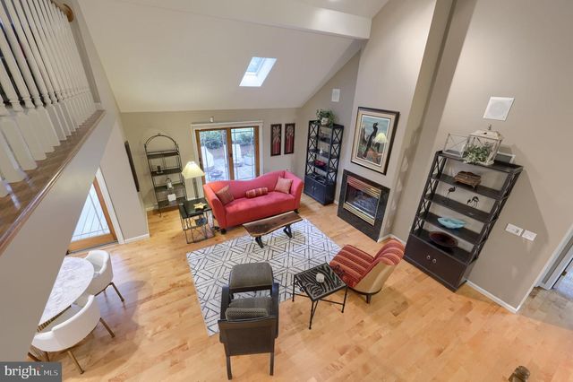 101 CHAPEL LN, Brownstown, PA 17508