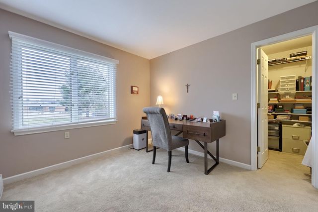 101 CHAPEL LN, Brownstown, PA 17508