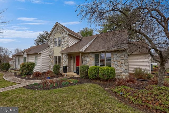 101 CHAPEL LN, Brownstown, PA 17508