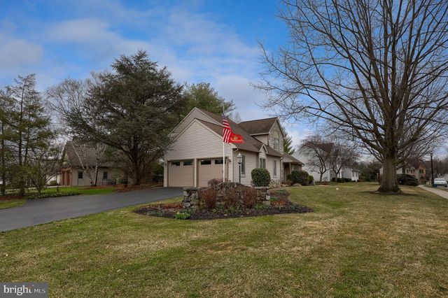 101 CHAPEL LN, Brownstown, PA 17508