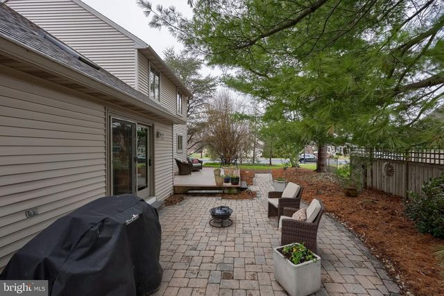 101 CHAPEL LN, Brownstown, PA 17508