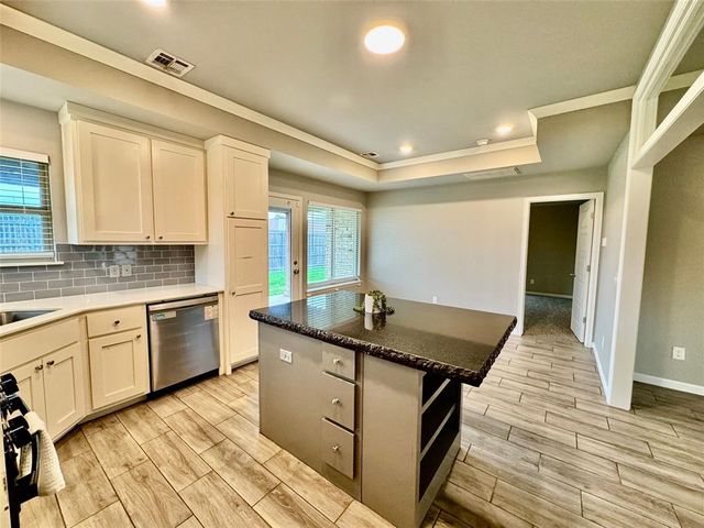 3642 E Cherryhill Court, Broken Arrow, OK 74014