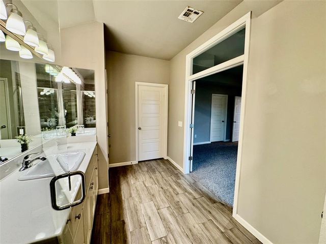 3642 E Cherryhill Court, Broken Arrow, OK 74014
