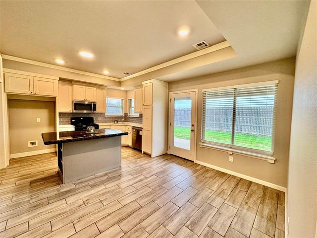3642 E Cherryhill Court, Broken Arrow, OK 74014