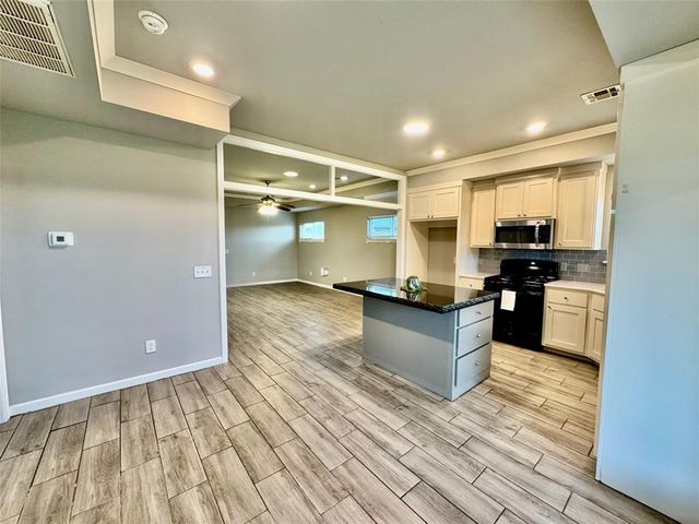 3642 E Cherryhill Court, Broken Arrow, OK 74014