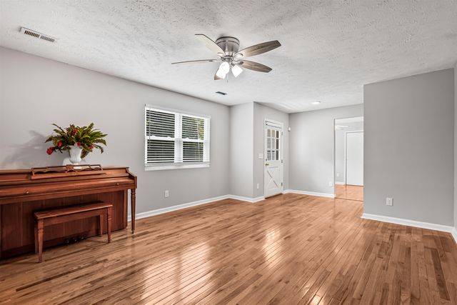 145 Sarah Ave., Andrews, SC 29510