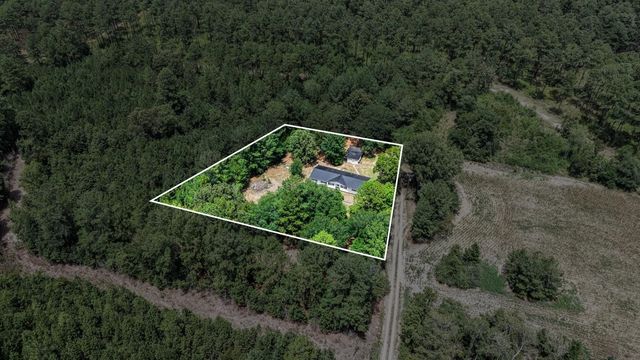 145 Sarah Ave., Andrews, SC 29510