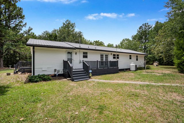 145 Sarah Ave., Andrews, SC 29510