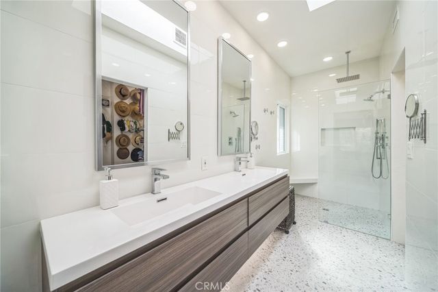 528 San Andres Drive, Solana Beach, CA 92075