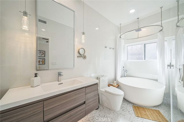 528 San Andres Drive, Solana Beach, CA 92075