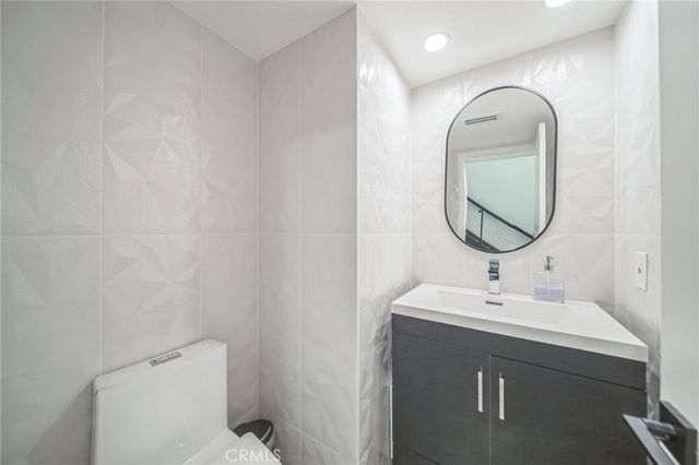 528 San Andres Drive, Solana Beach, CA 92075