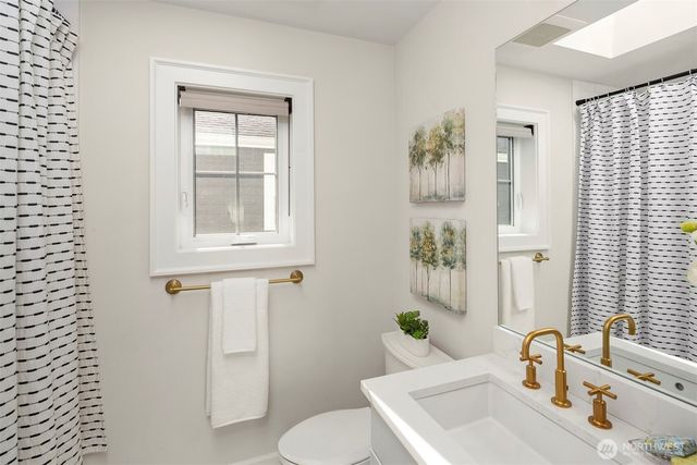 738 N 73rd Street, Seattle, WA 98103