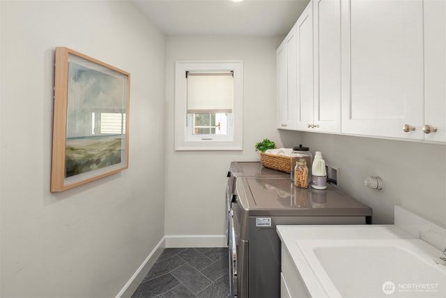 738 N 73rd Street, Seattle, WA 98103