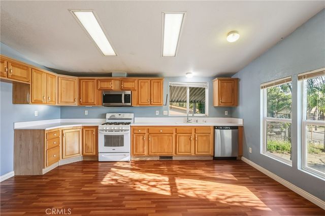 26251 Olson, Homeland, CA 92548