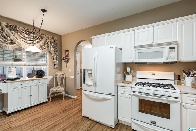 1112 ROWAN TRACE, Leeds, AL 35094