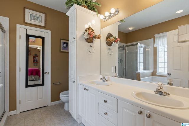 1112 ROWAN TRACE, Leeds, AL 35094