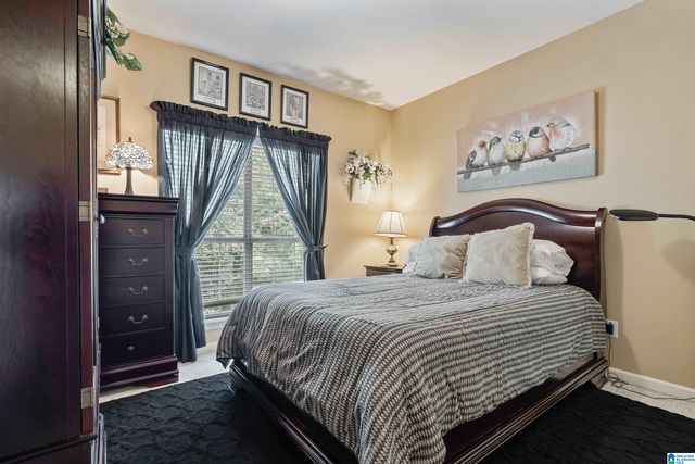 1112 ROWAN TRACE, Leeds, AL 35094