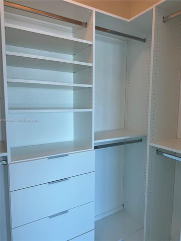 950 BRICKELL BAY DR 5402, Miami, FL 33131