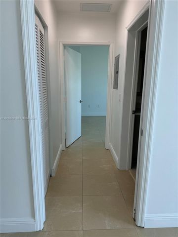 950 BRICKELL BAY DR 5402, Miami, FL 33131
