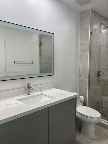 950 BRICKELL BAY DR 5402, Miami, FL 33131