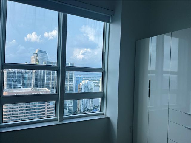 950 BRICKELL BAY DR 5402, Miami, FL 33131