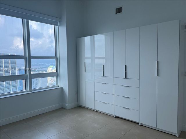 950 BRICKELL BAY DR 5402, Miami, FL 33131