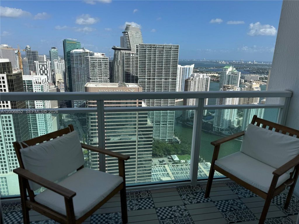 950 BRICKELL BAY DR 5402, Miami, FL 33131