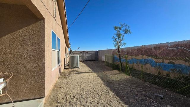 2251 Shore Breeze Avenue, Thermal, CA 92274