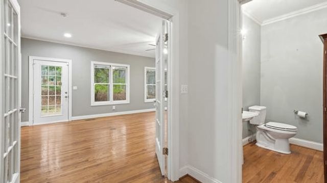 921 Poplar Pl, Monteagle, TN 37356