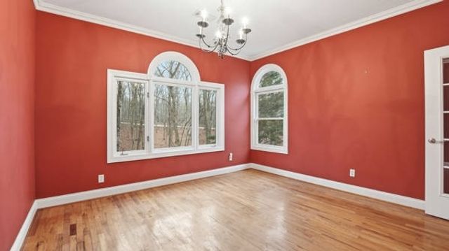 921 Poplar Pl, Monteagle, TN 37356