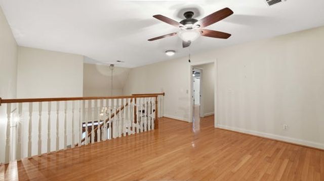 921 Poplar Pl, Monteagle, TN 37356