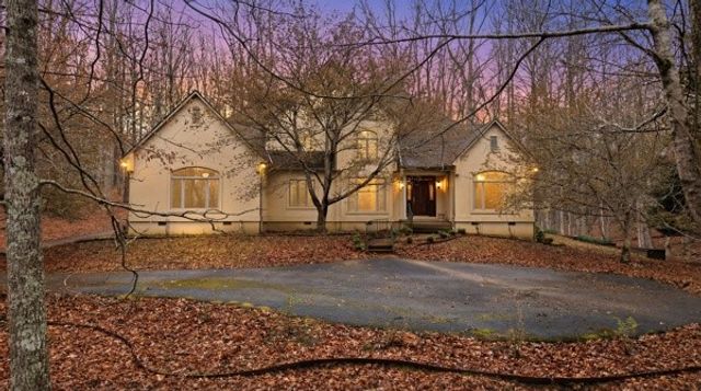 921 Poplar Pl, Monteagle, TN 37356
