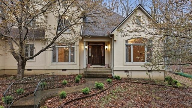 921 Poplar Pl, Monteagle, TN 37356