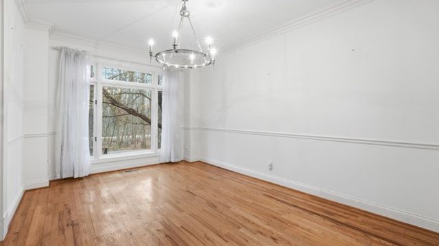 921 Poplar Pl, Monteagle, TN 37356